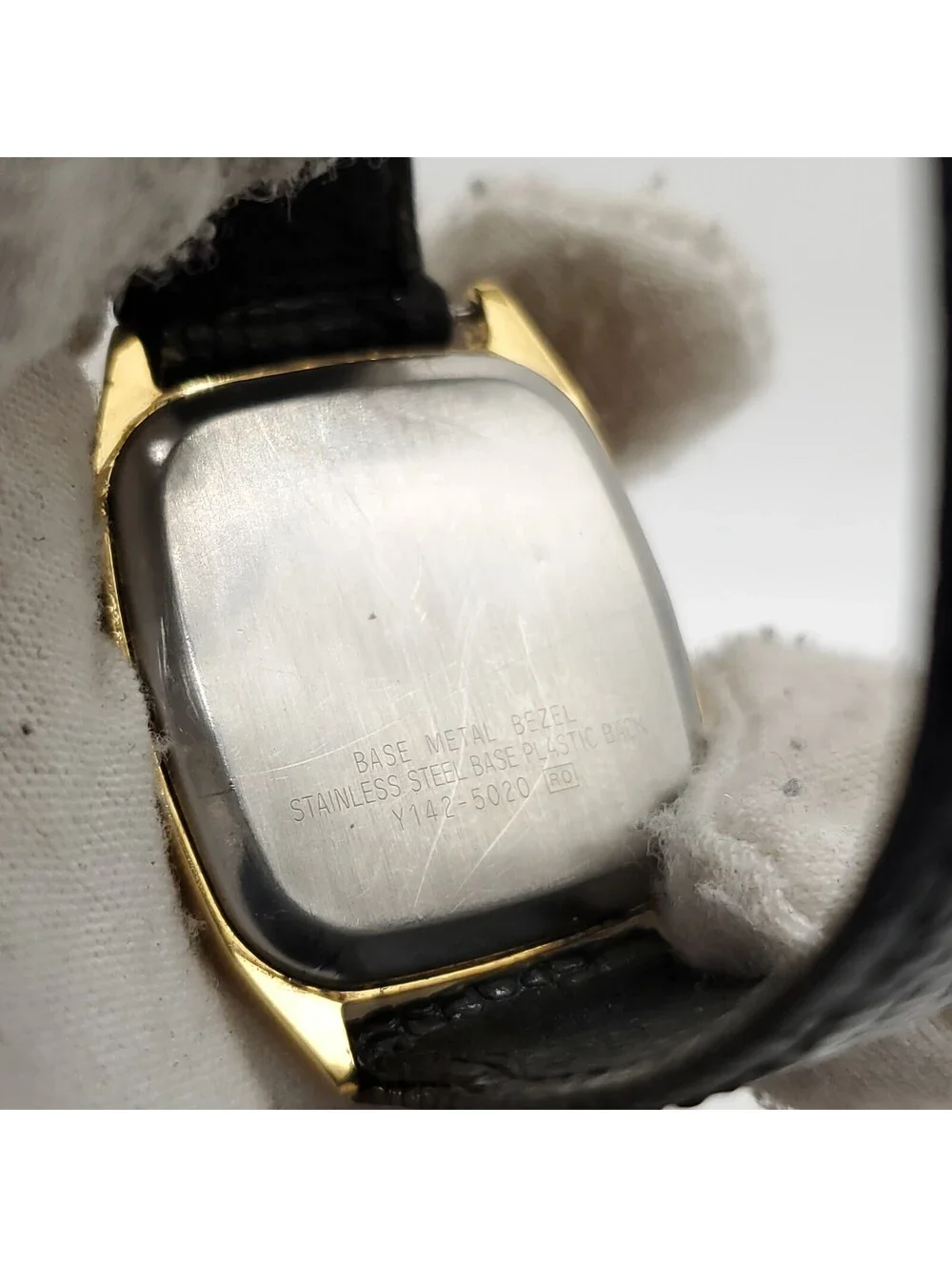 Lorus Watch Women New Battery Gold Tone Date Dial Black Leather Band 23mm READ